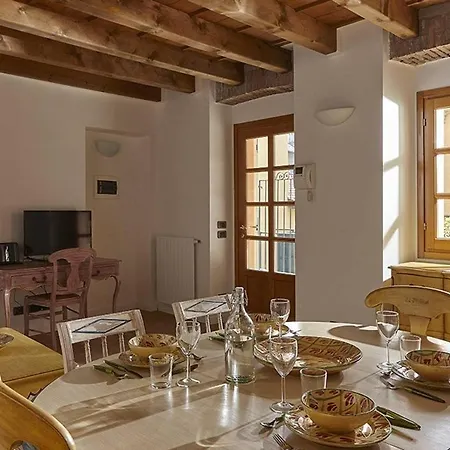 Altido Provencal House *